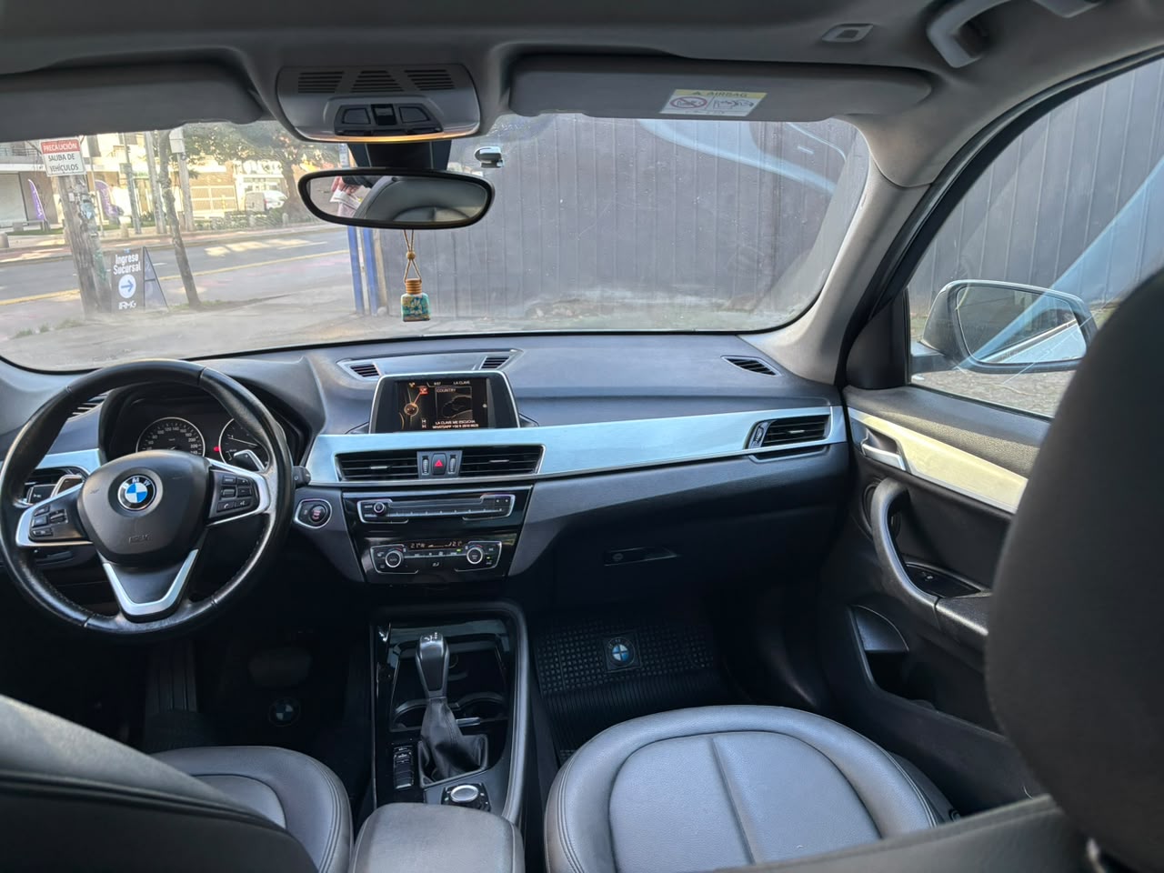 BMW X1 — foto 27 de 35