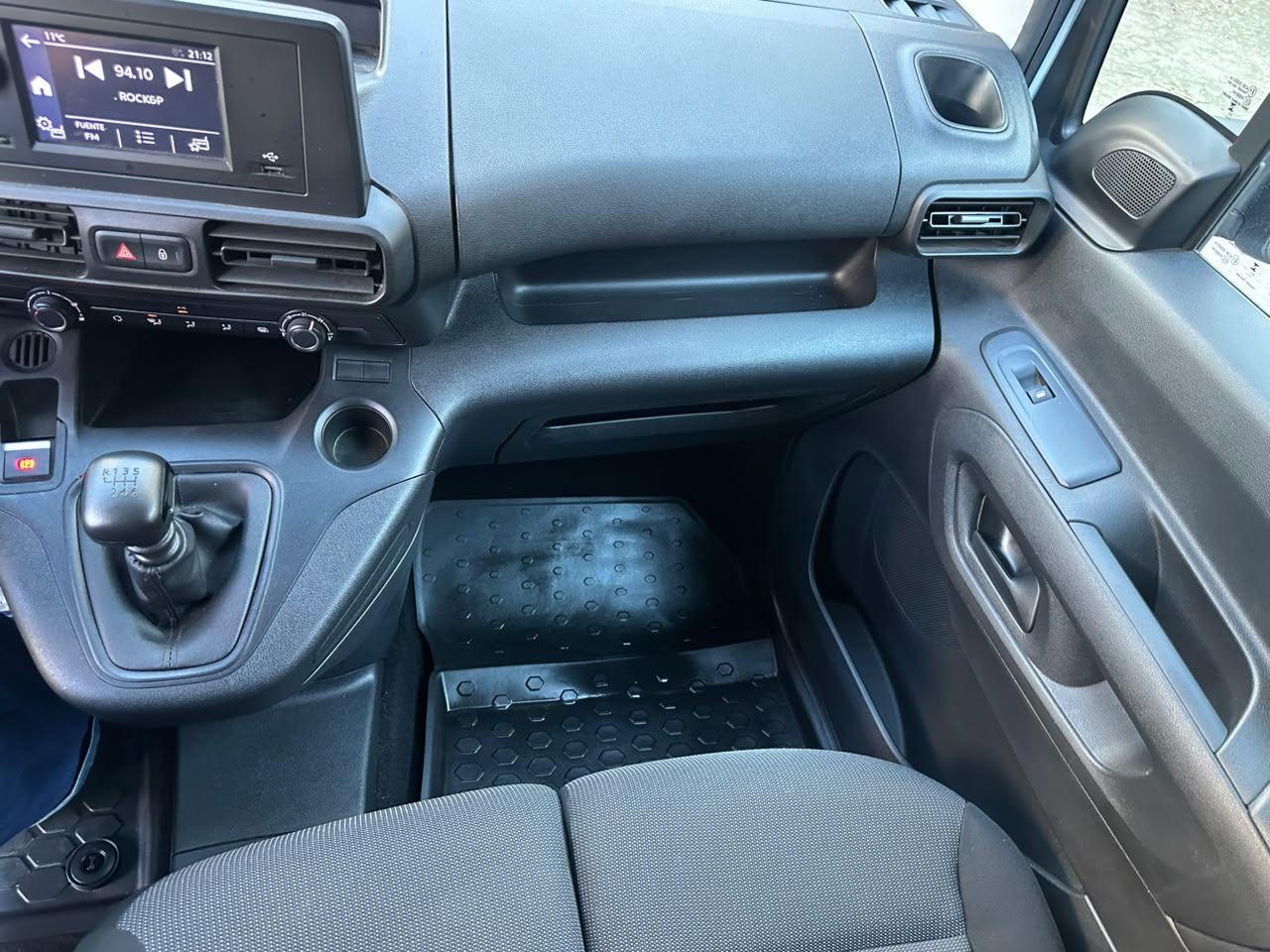 Opel Combo — foto 15 de 22