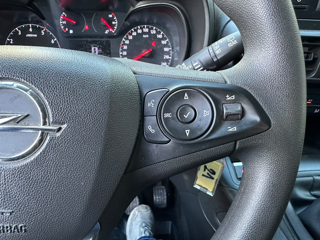 Opel Combo — foto 16 de 22