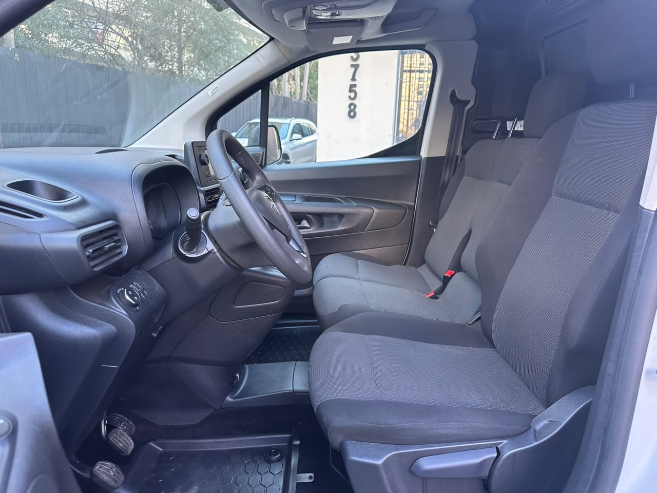 Opel Combo — foto 18 de 22