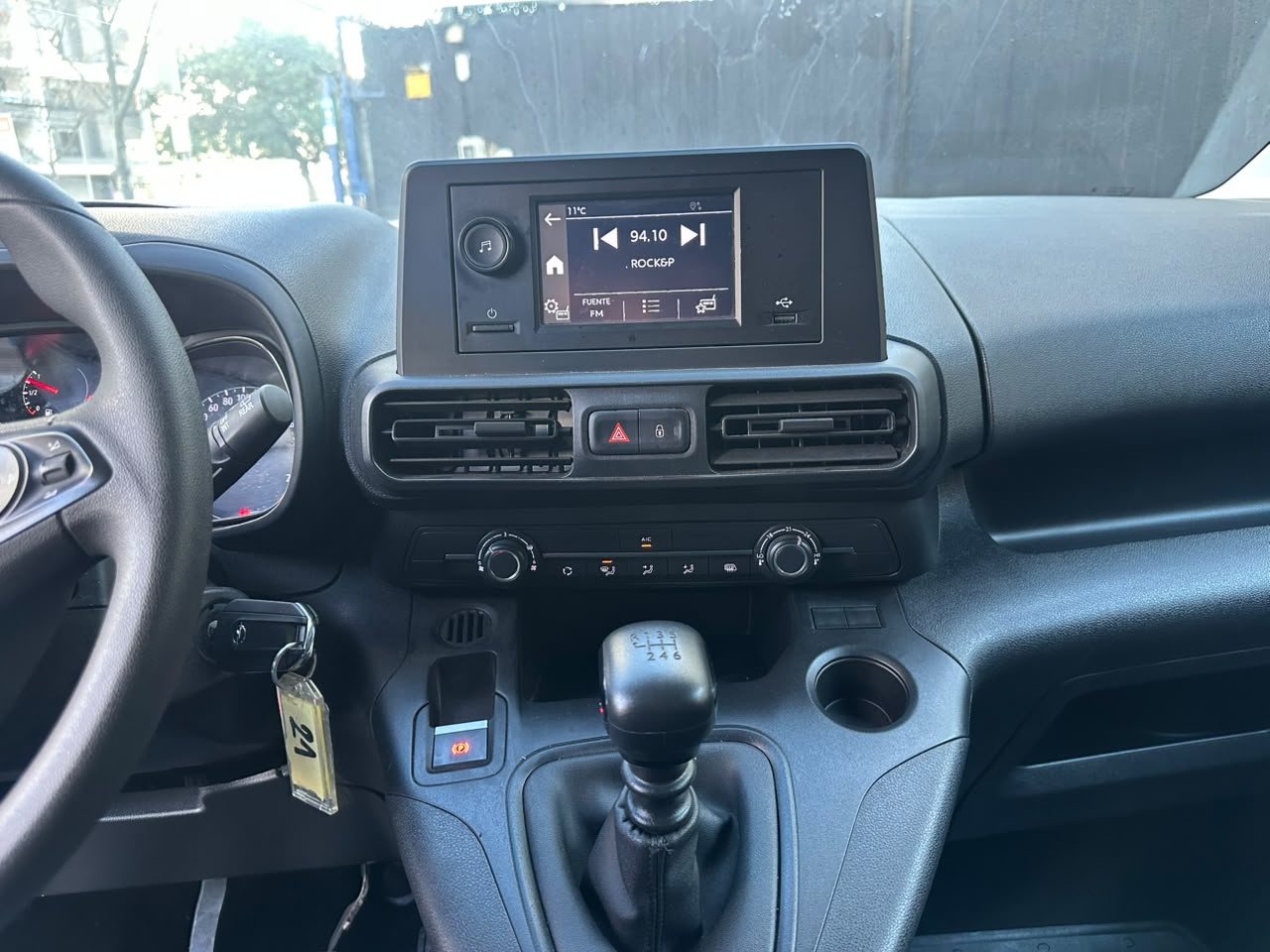 Opel Combo — foto 19 de 22