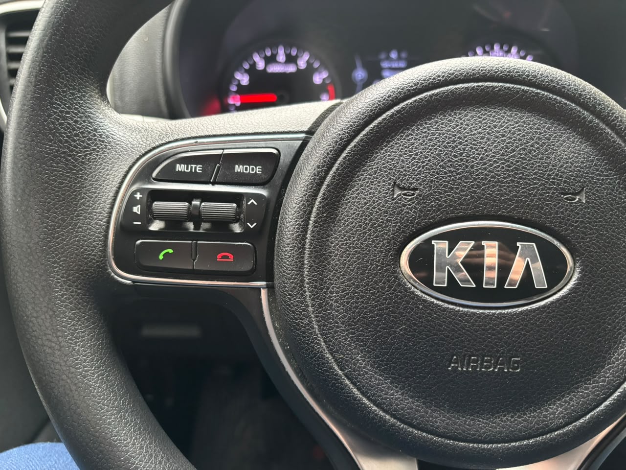 KIA Sportage — foto 17 de 29