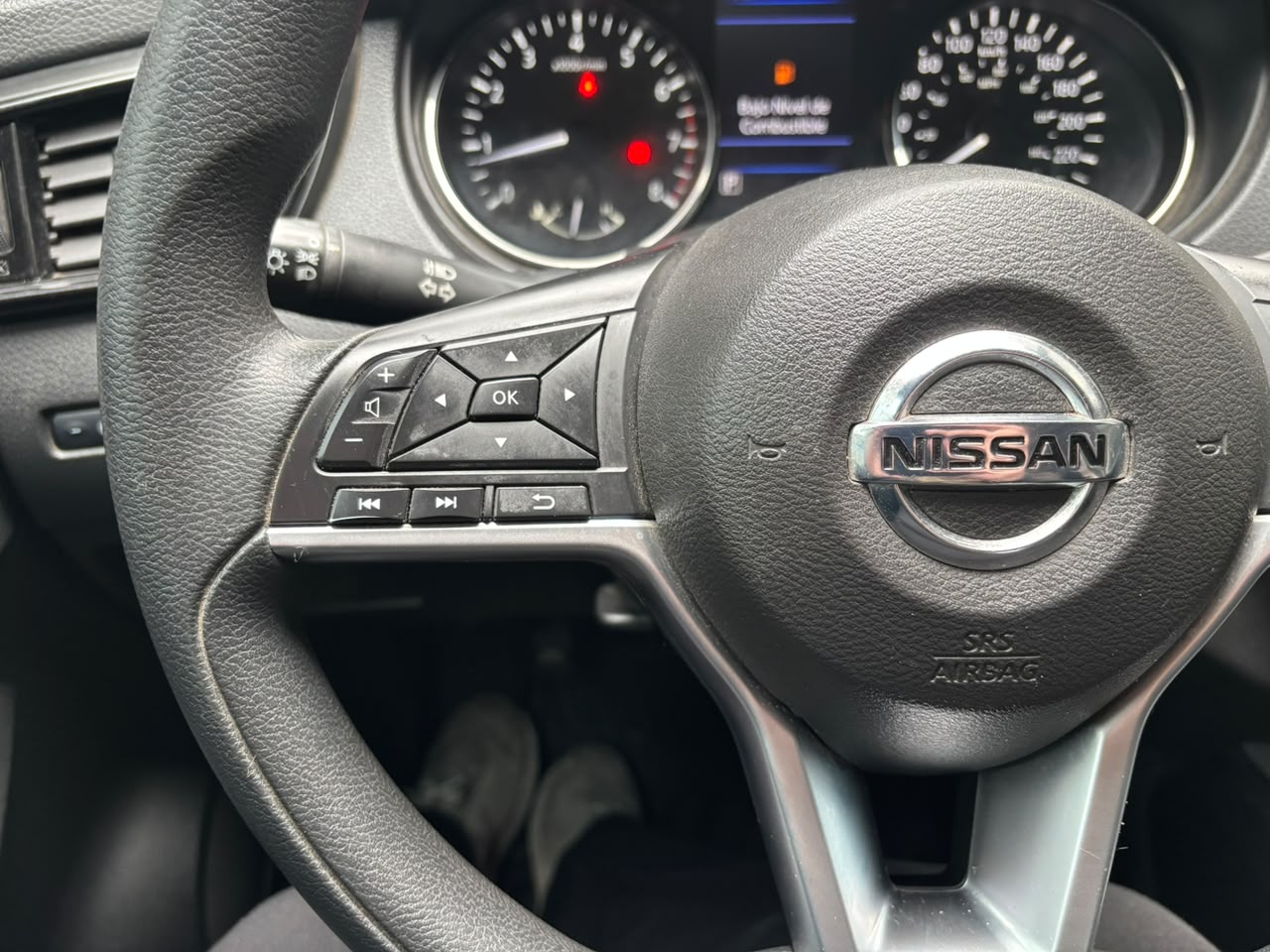 Nissan X-Trail — foto 19 de 28