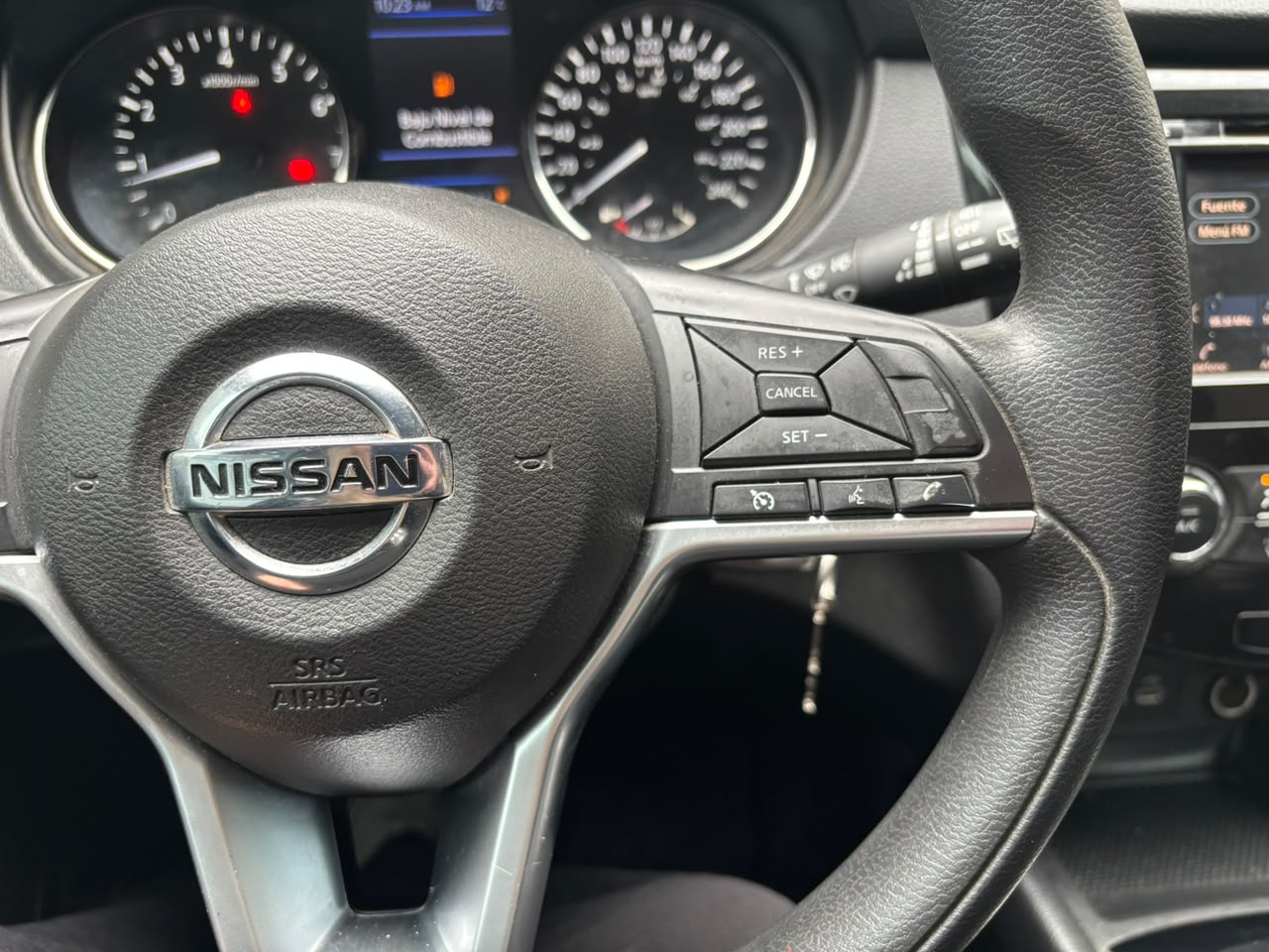 Nissan X-Trail — foto 23 de 28