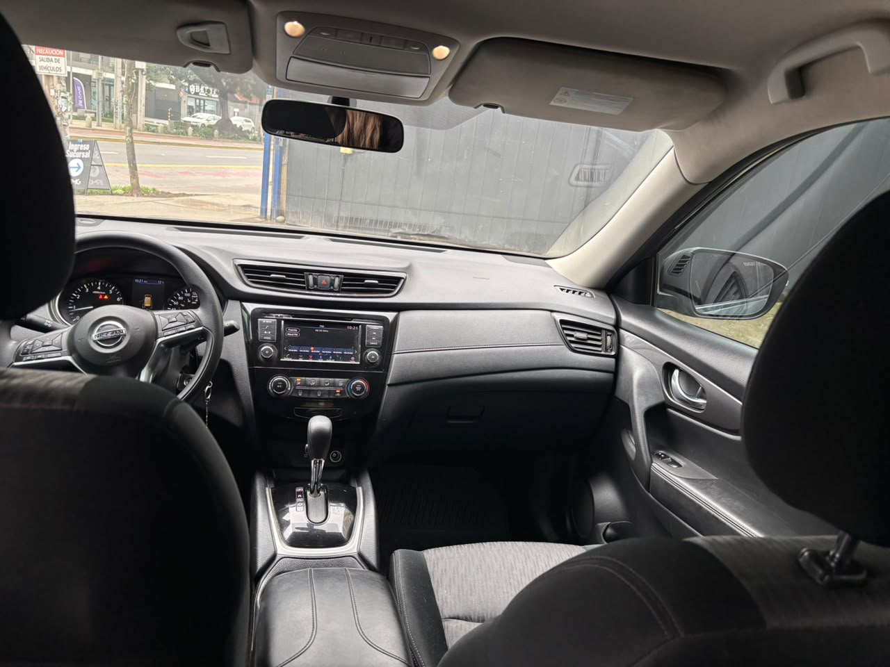Nissan X-Trail — foto 17 de 28