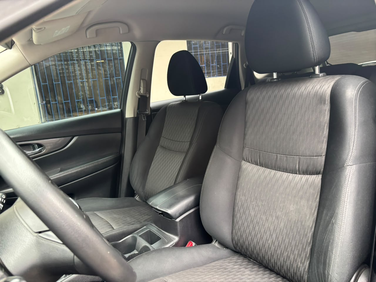 Nissan X-Trail — foto 18 de 28