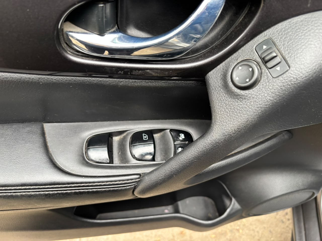 Nissan X-Trail — foto 27 de 28