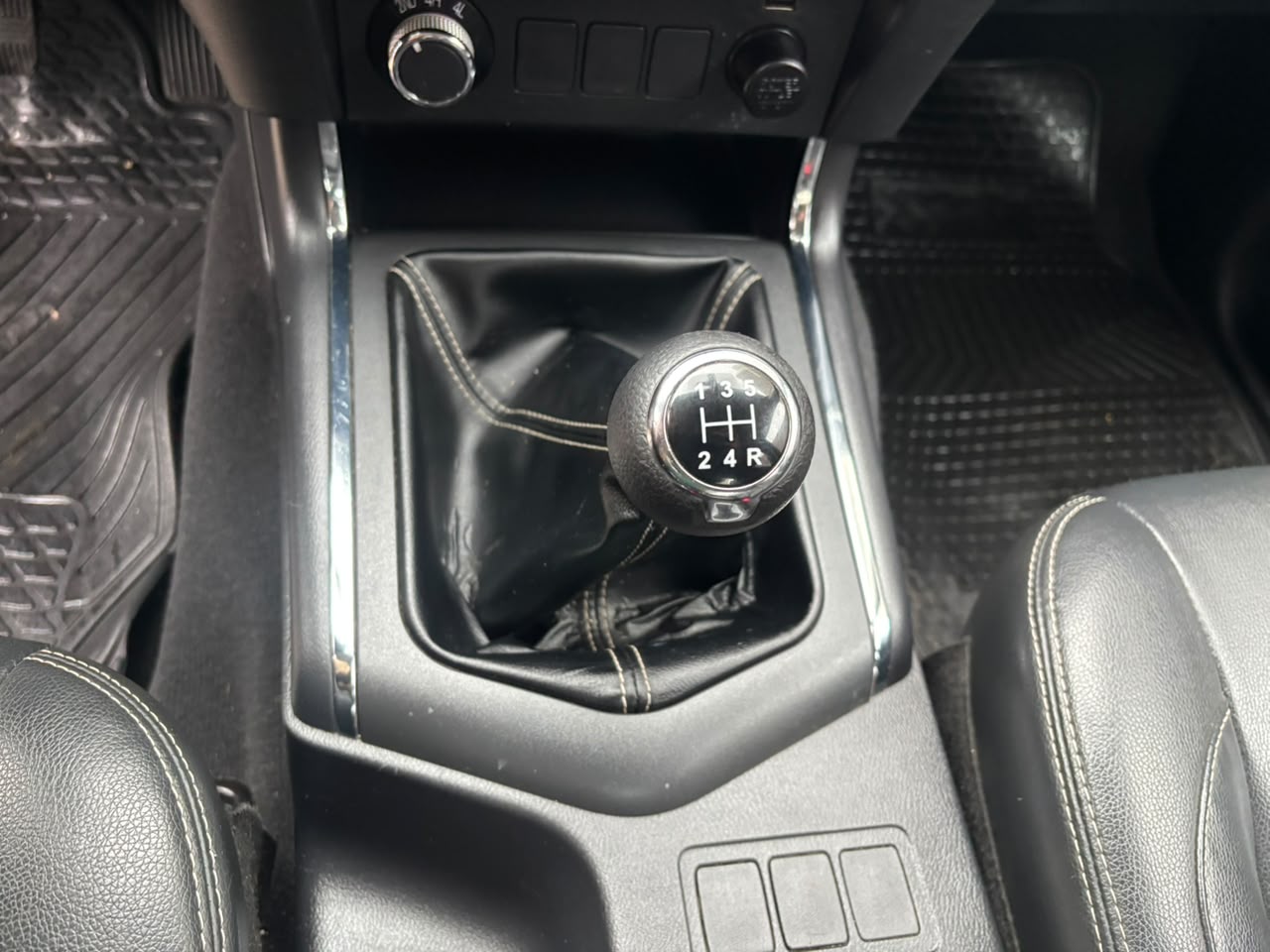 Dongfeng Df6 — foto 28 de 32