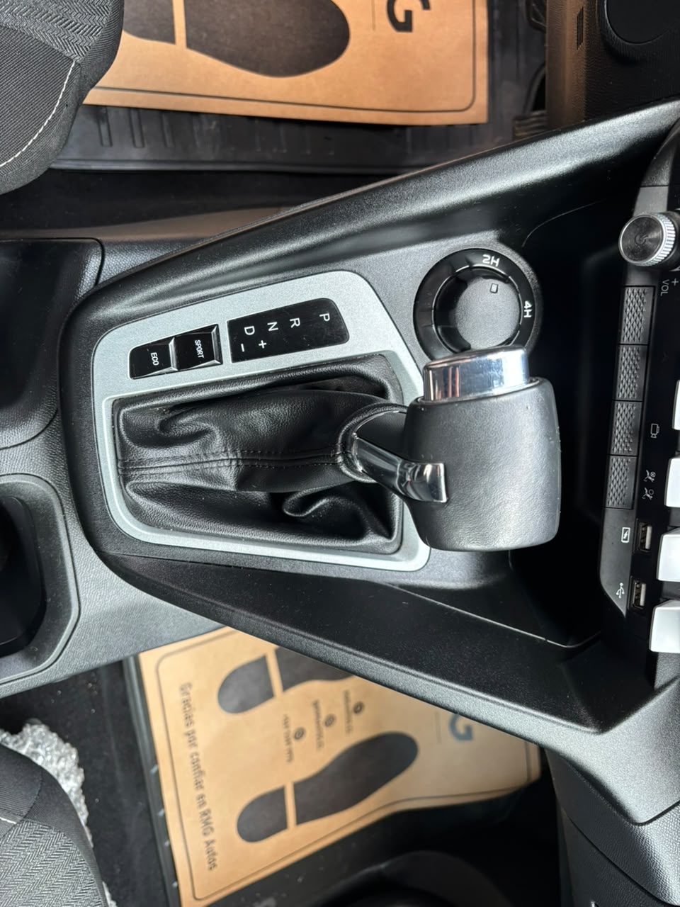 Peugeot Landtrek — foto 16 de 29
