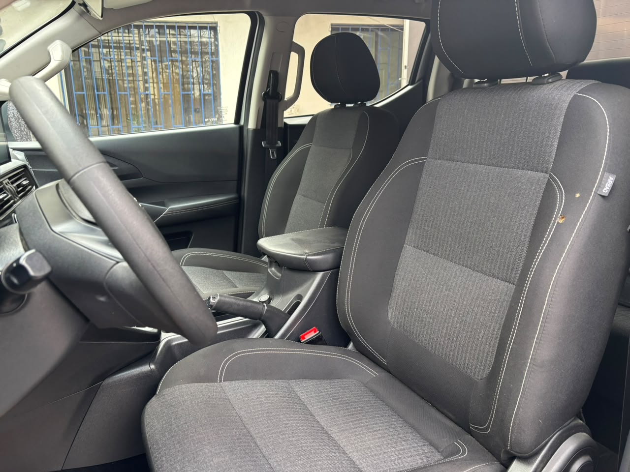 Peugeot Landtrek — foto 25 de 29