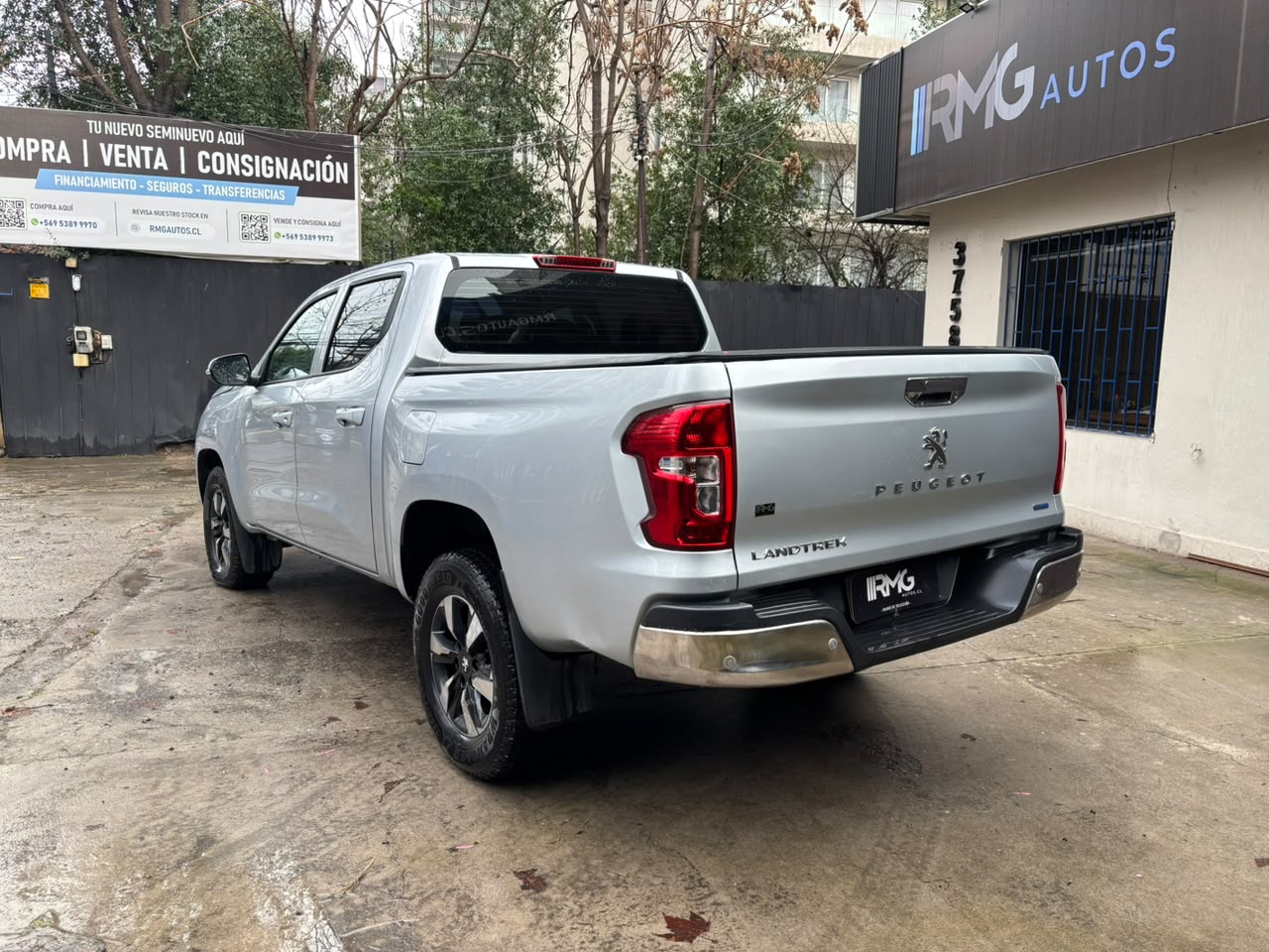 Peugeot Landtrek — foto 3 de 29