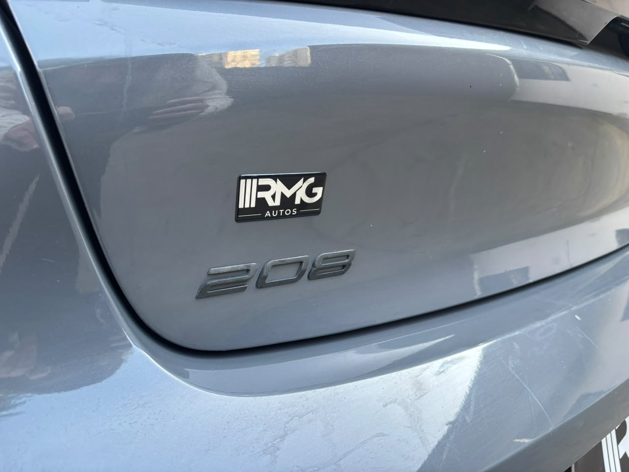 Peugeot 208 — foto 27 de 27