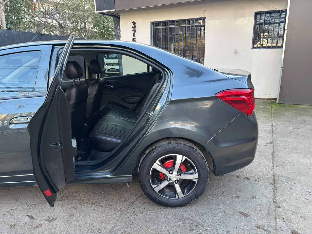 Chevrolet Prisma — foto 10 de 27