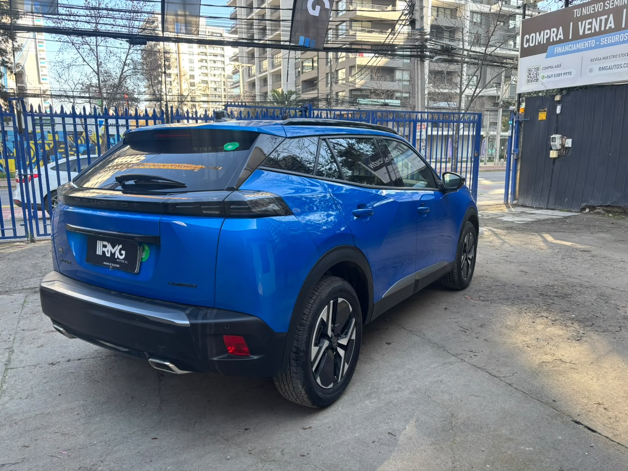Peugeot 2008 — foto 5 de 25