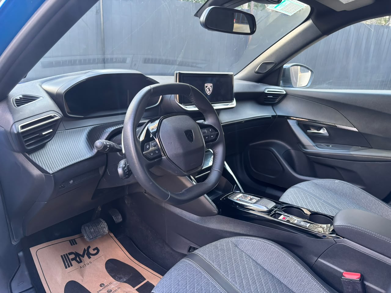 Peugeot 2008 — foto 15 de 25