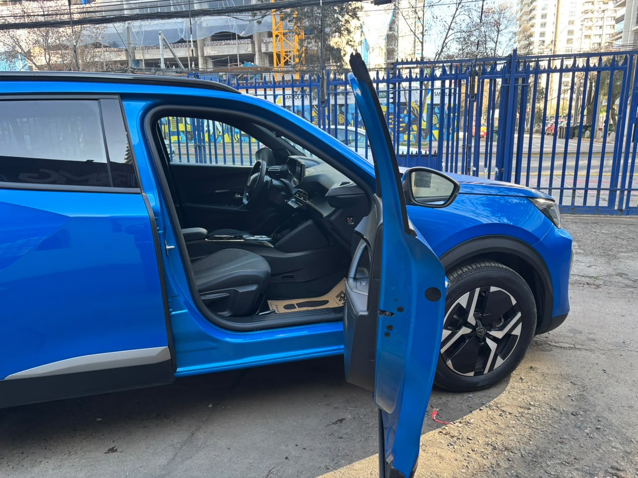 Peugeot 2008 — foto 13 de 25