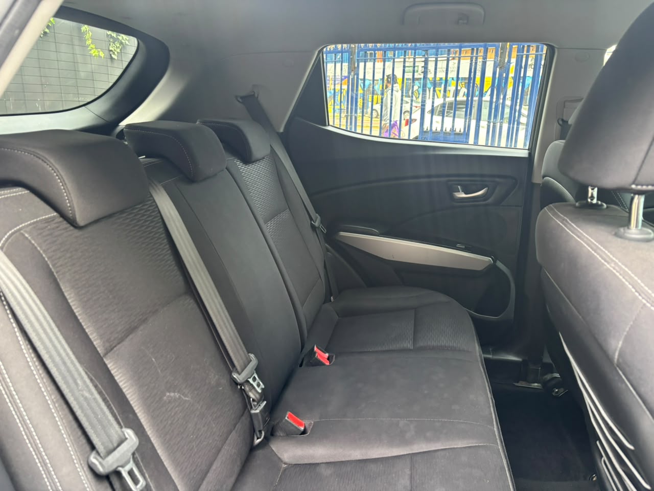 SsangYong Tivoli — foto 11 de 23