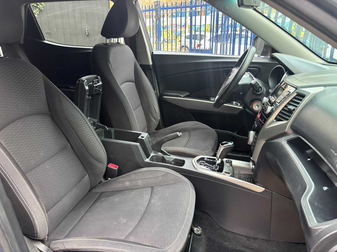 SsangYong Tivoli — foto 13 de 23