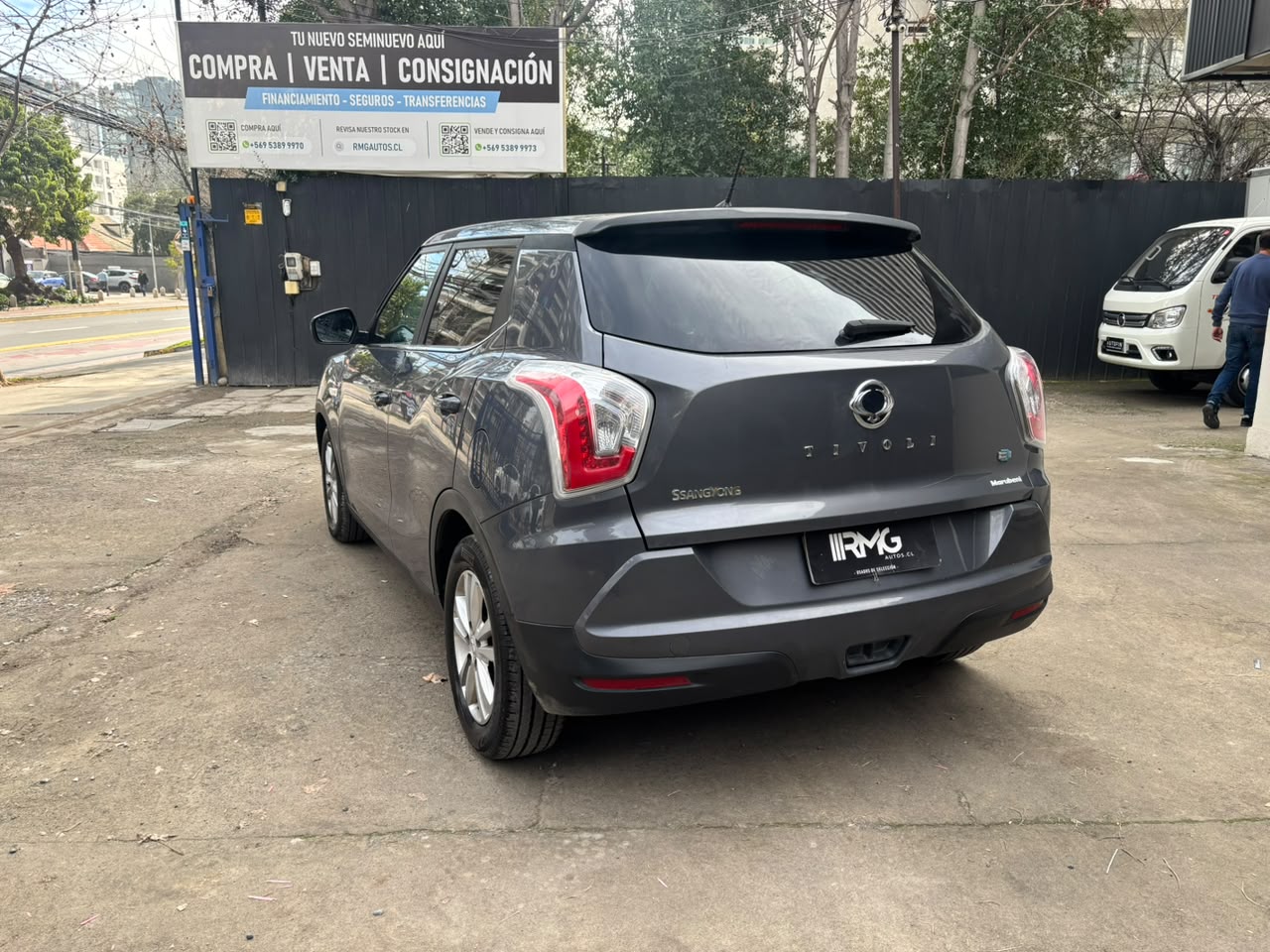 SsangYong Tivoli — foto 3 de 23