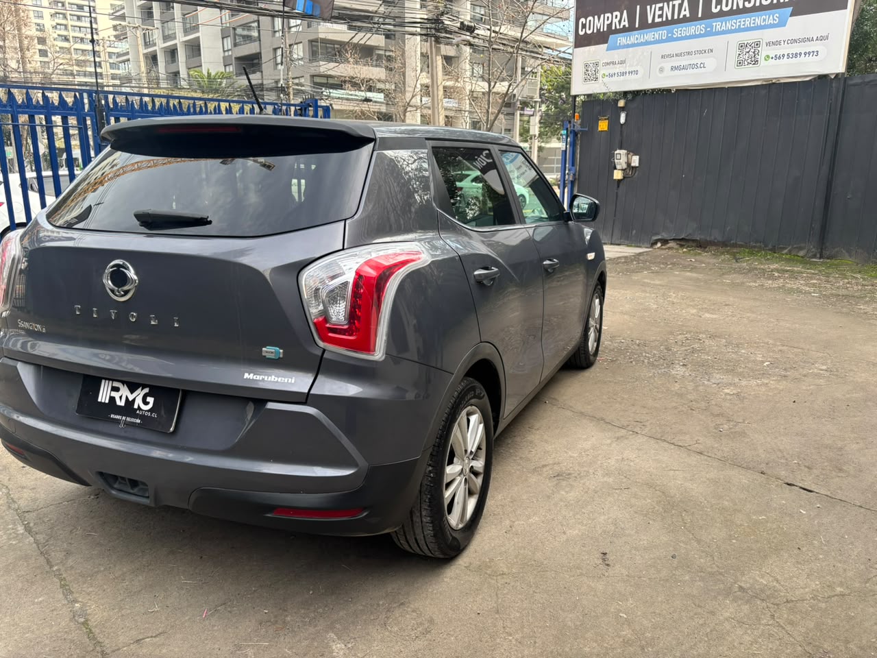 SsangYong Tivoli — foto 5 de 23