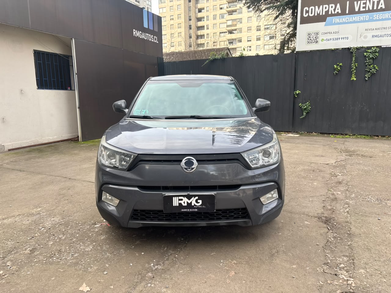 SsangYong Tivoli — foto 8 de 23