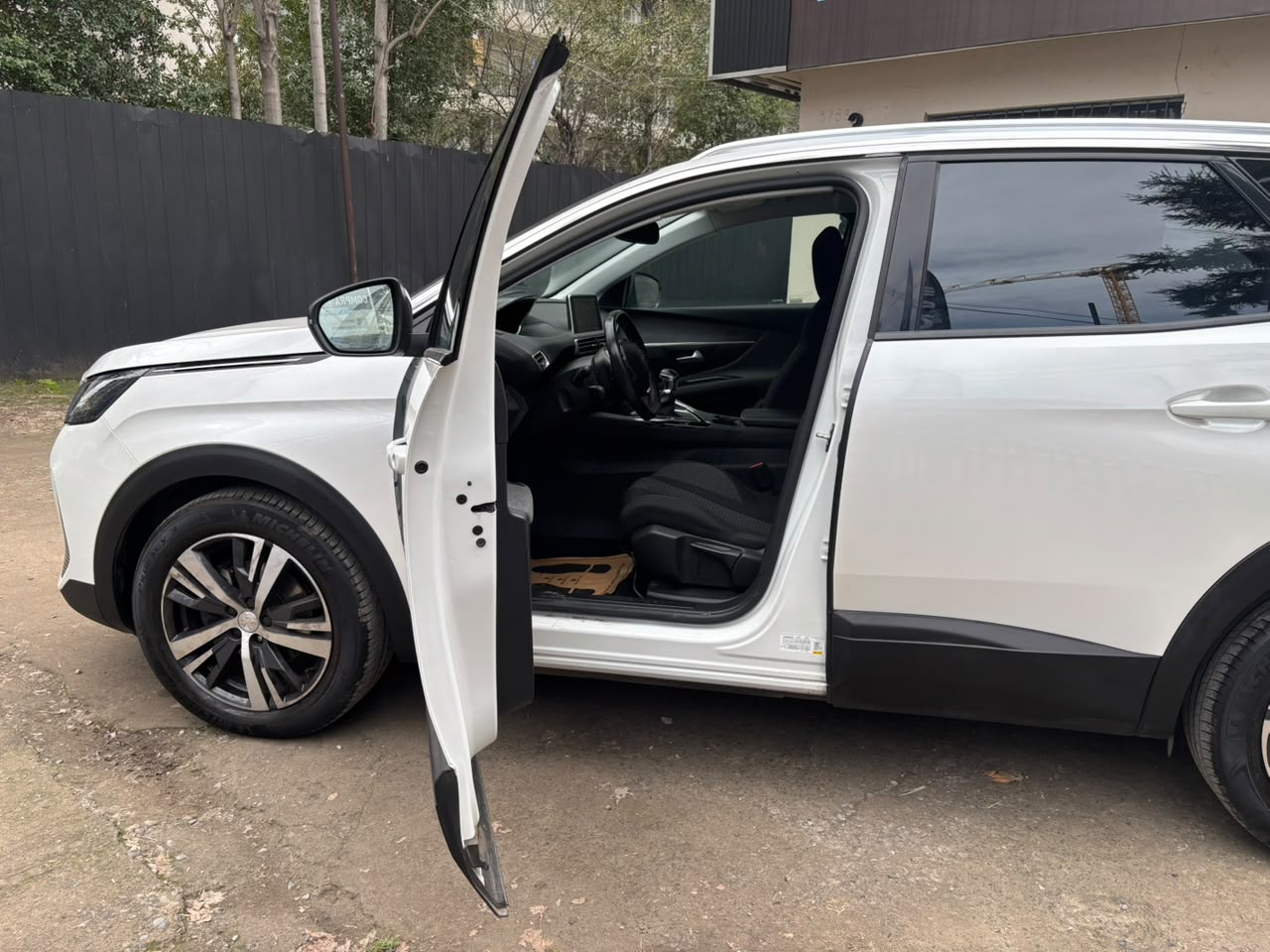 Peugeot 3008 — foto 10 de 23