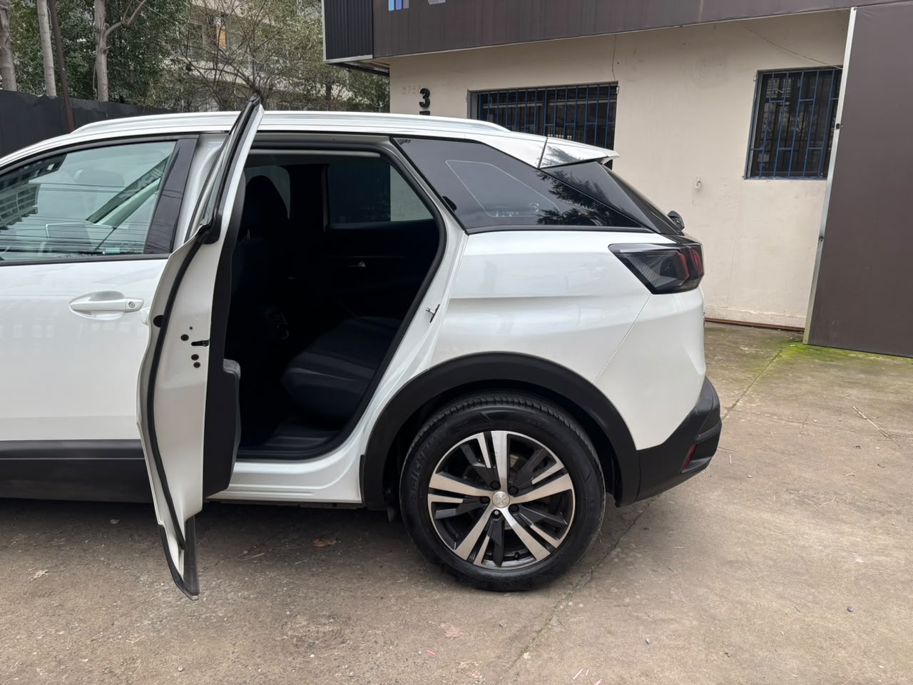 Peugeot 3008 — foto 11 de 23