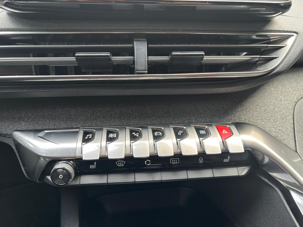 Peugeot 3008 — foto 29 de 32