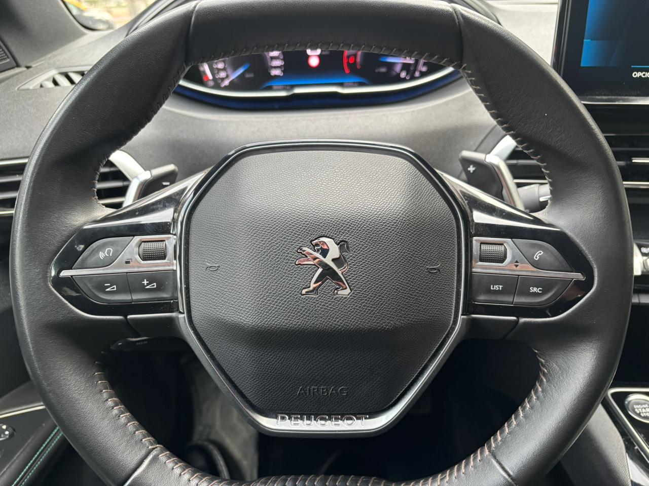 Peugeot 3008 — foto 27 de 32