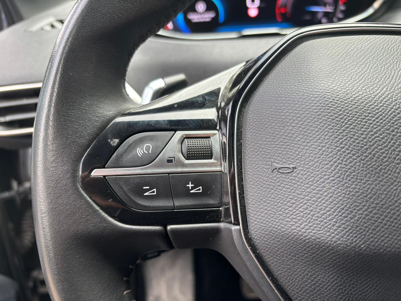 Peugeot 3008 — foto 25 de 32