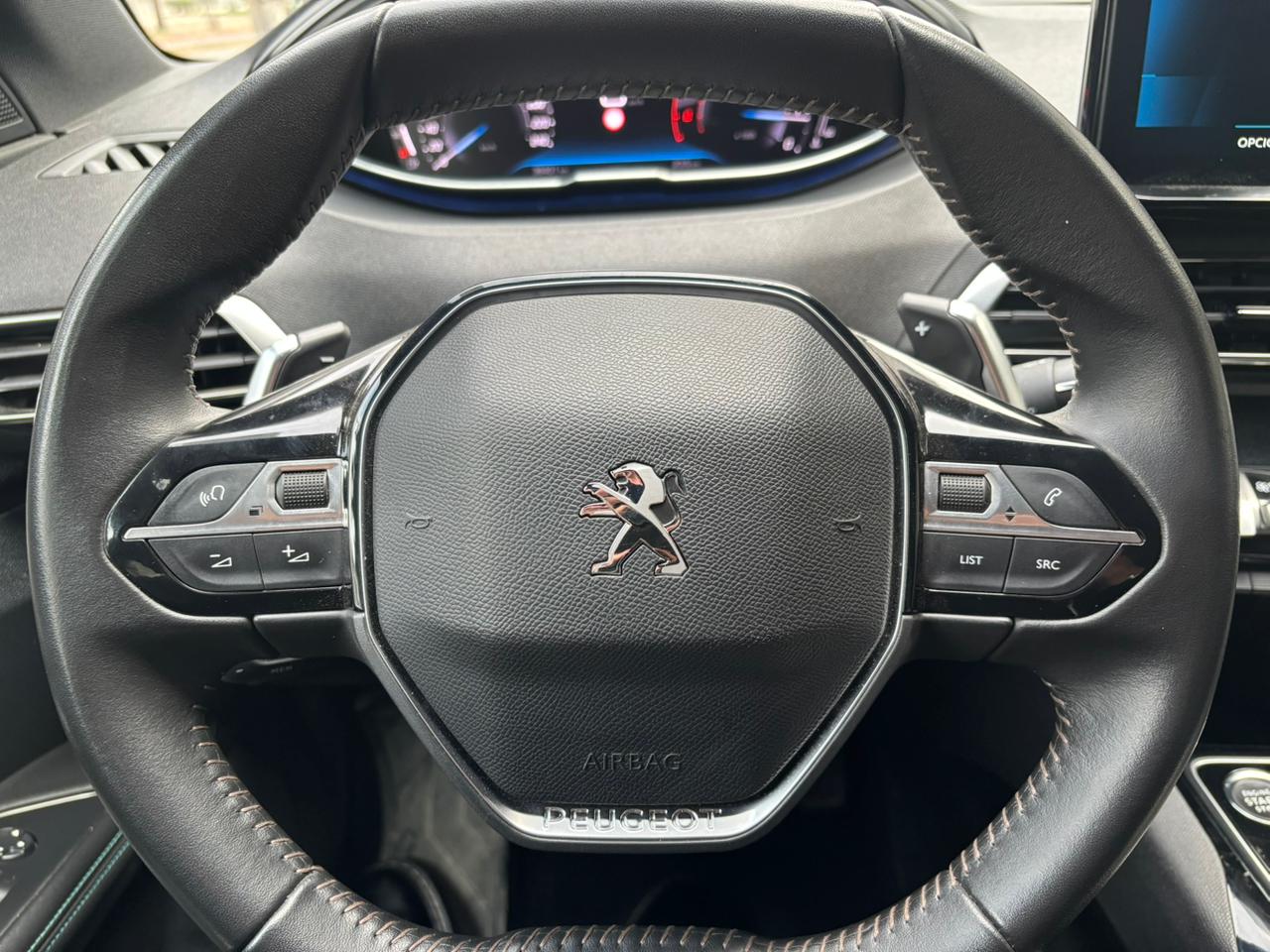 Peugeot 3008 — foto 24 de 32