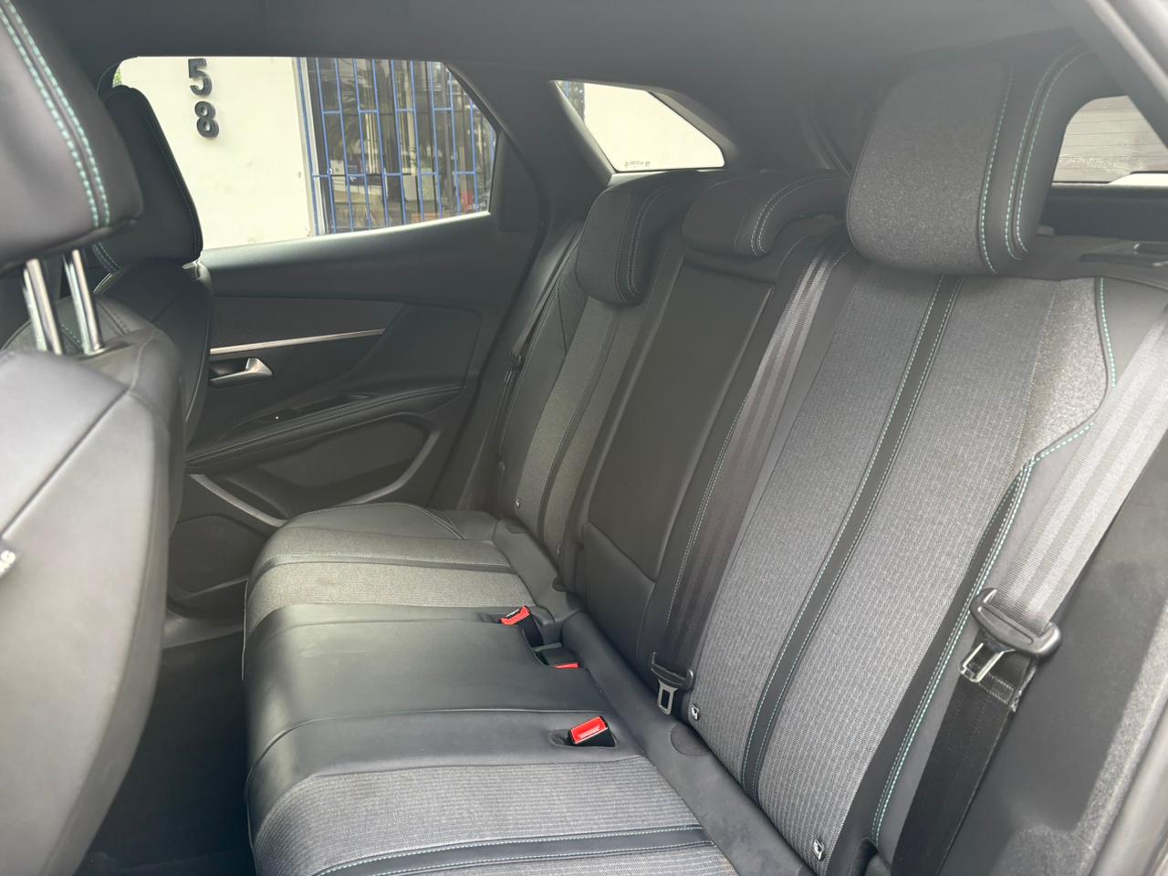 Peugeot 3008 — foto 15 de 32