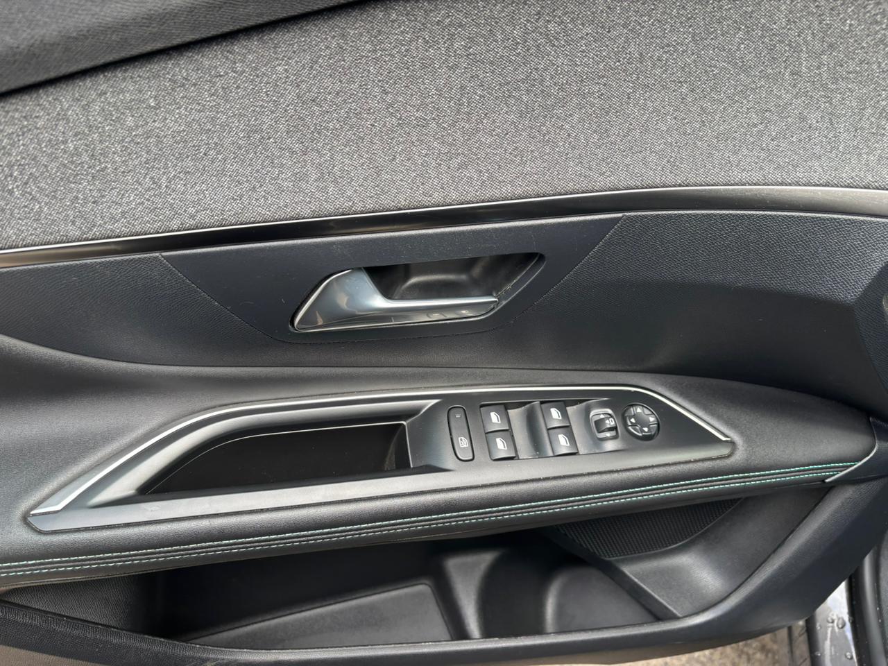 Peugeot 3008 — foto 14 de 32