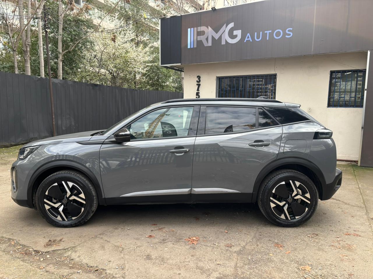 Peugeot 2008 — foto 2 de 24