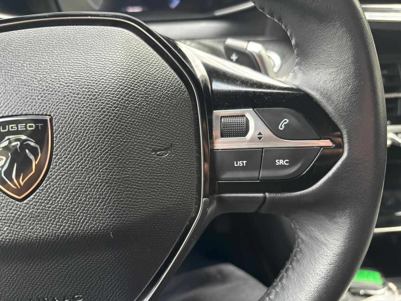 Peugeot 2008 — foto 16 de 24