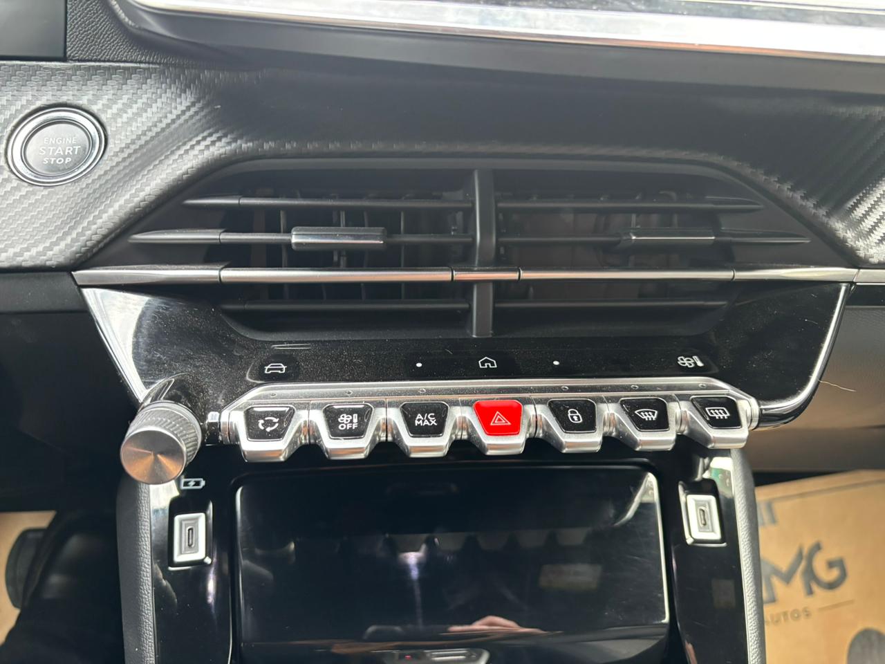 Peugeot 2008 — foto 20 de 24