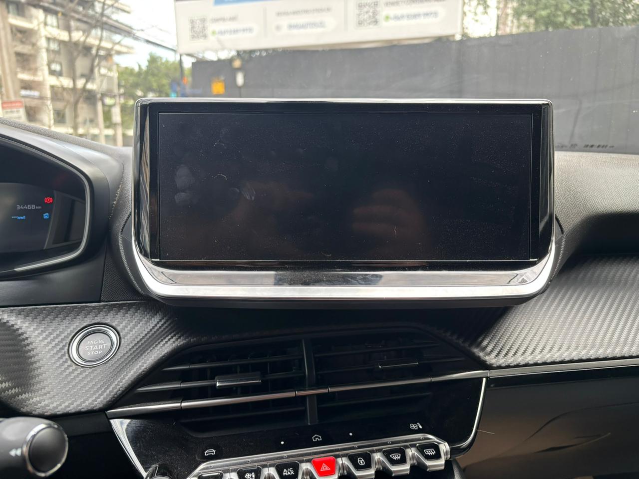 Peugeot 2008 — foto 22 de 24