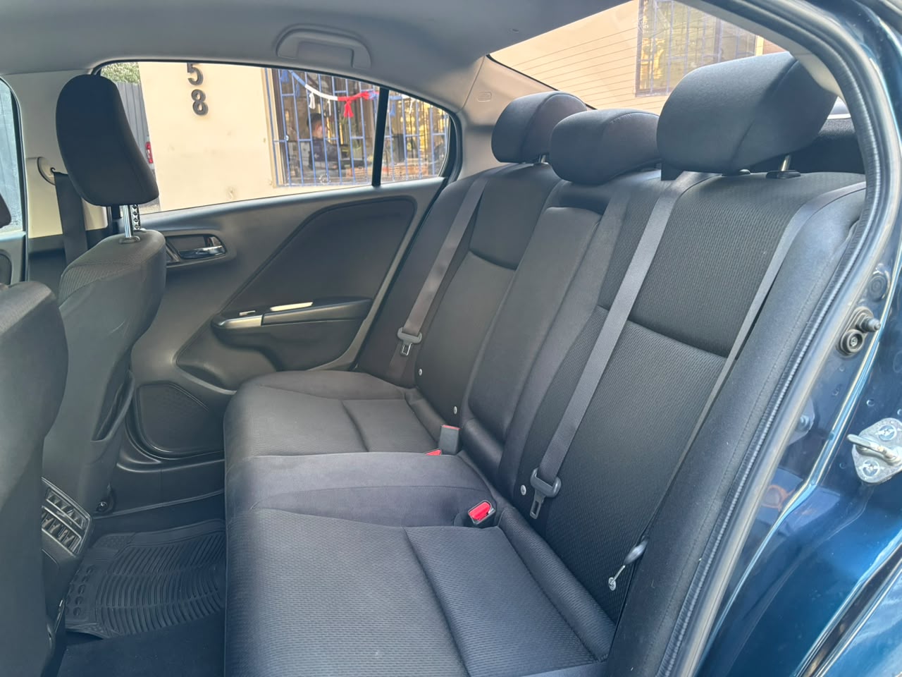 Honda City — foto 23 de 27