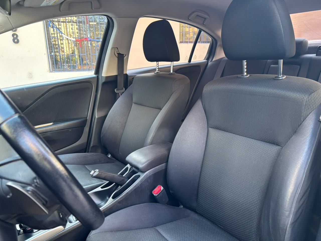 Honda City — foto 24 de 27