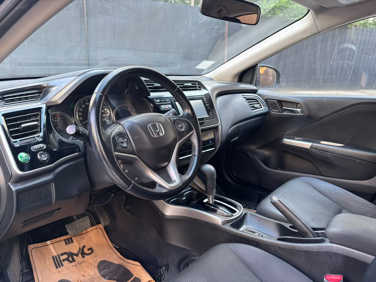 Honda City — foto 25 de 27