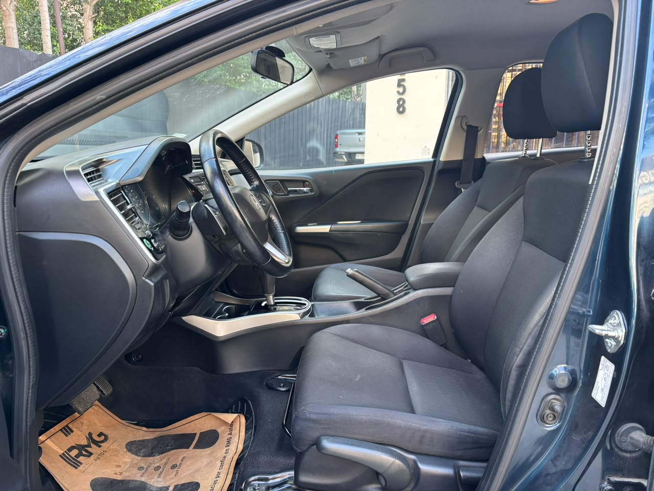 Honda City — foto 26 de 27