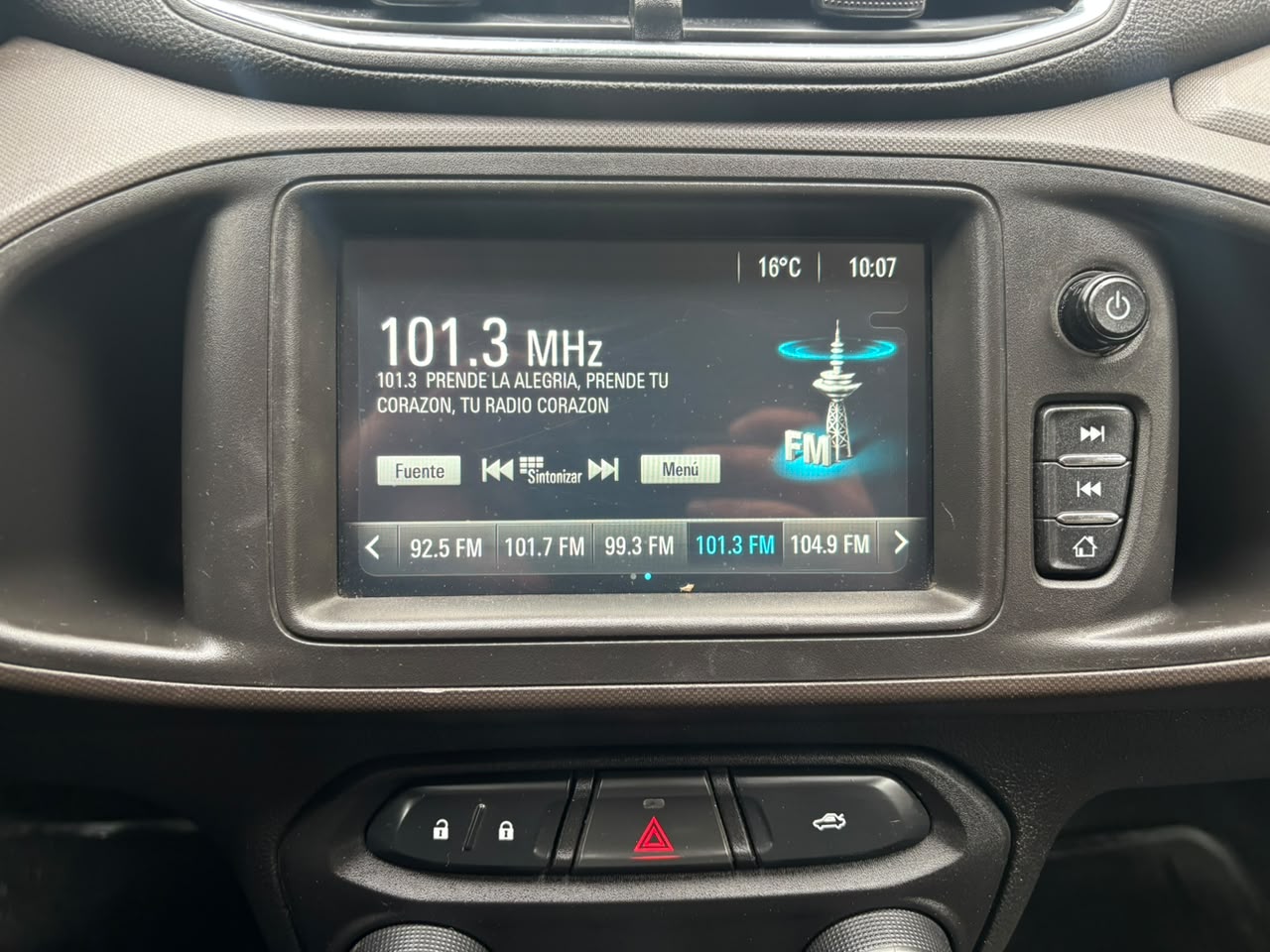 Chevrolet Prisma — foto 14 de 27
