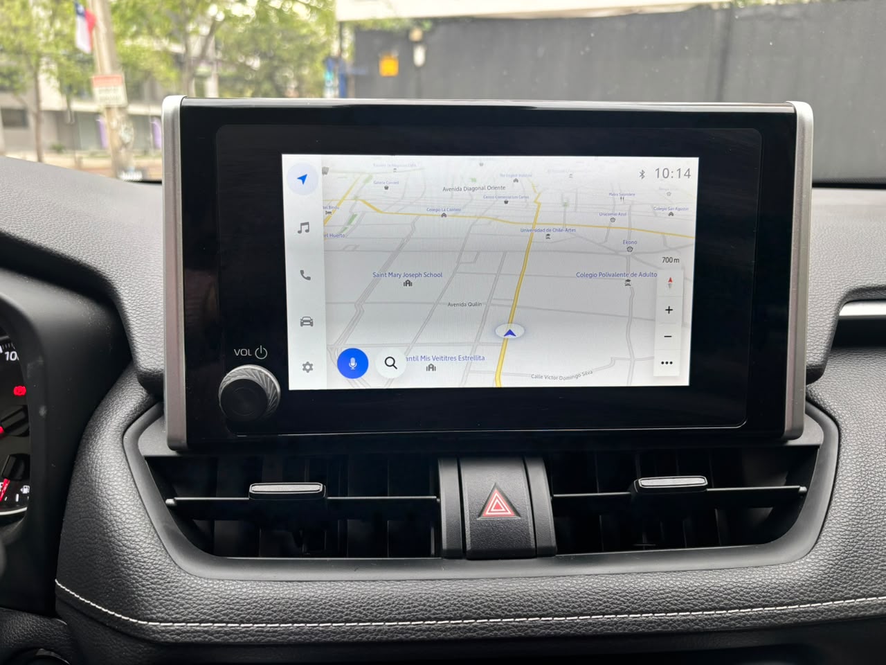 Toyota RAV4 — foto 12 de 33