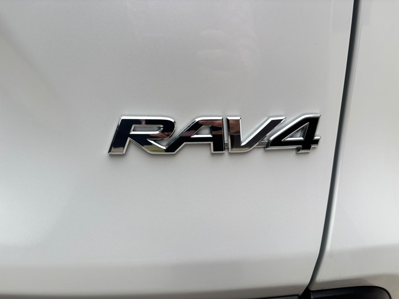Toyota RAV4 — foto 25 de 33