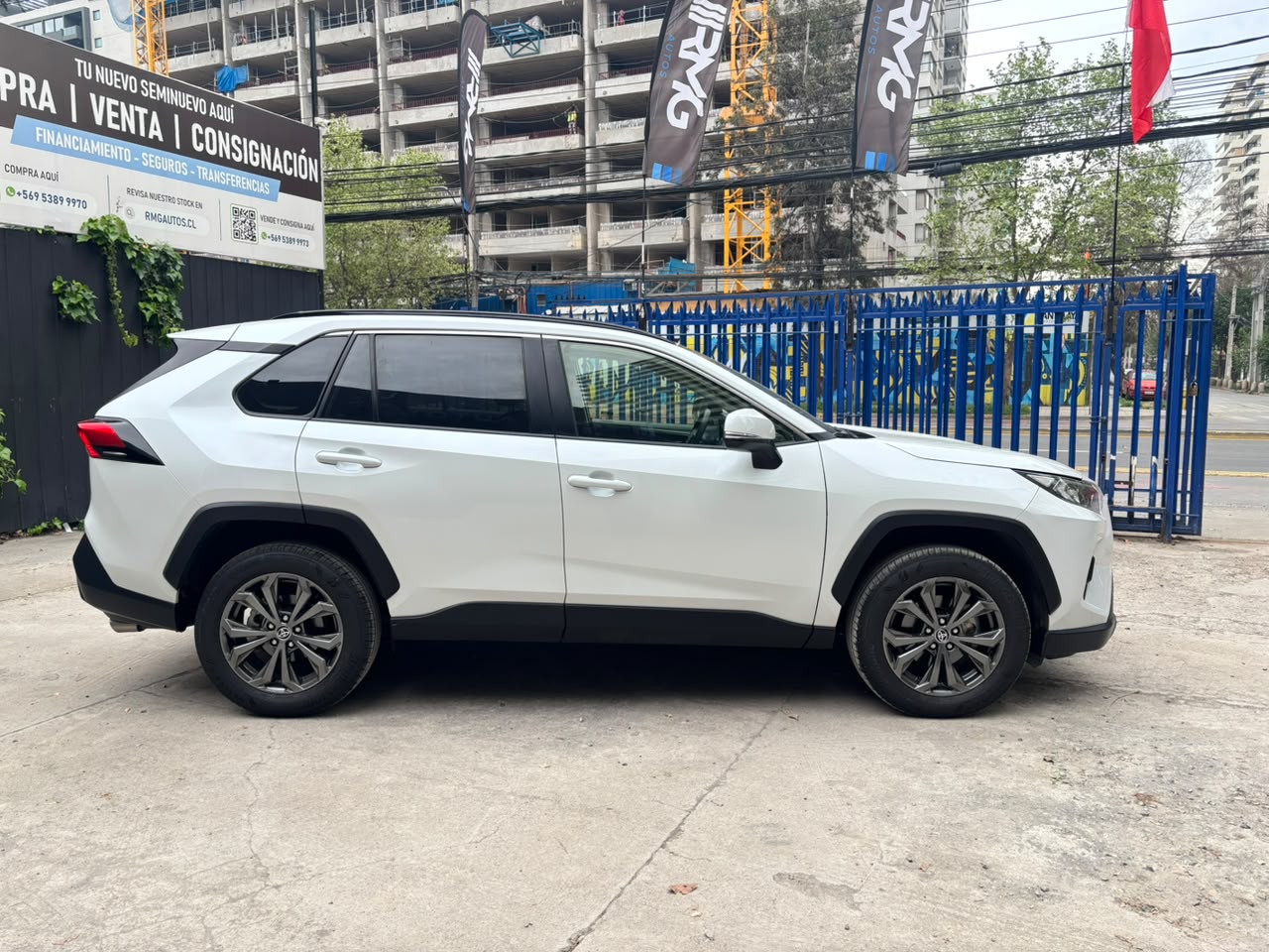 Toyota RAV4 — foto 6 de 33