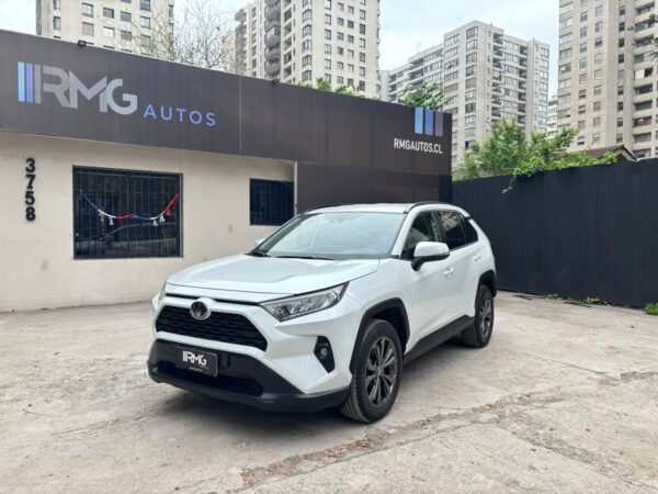 TOYOTA RAV4 2026