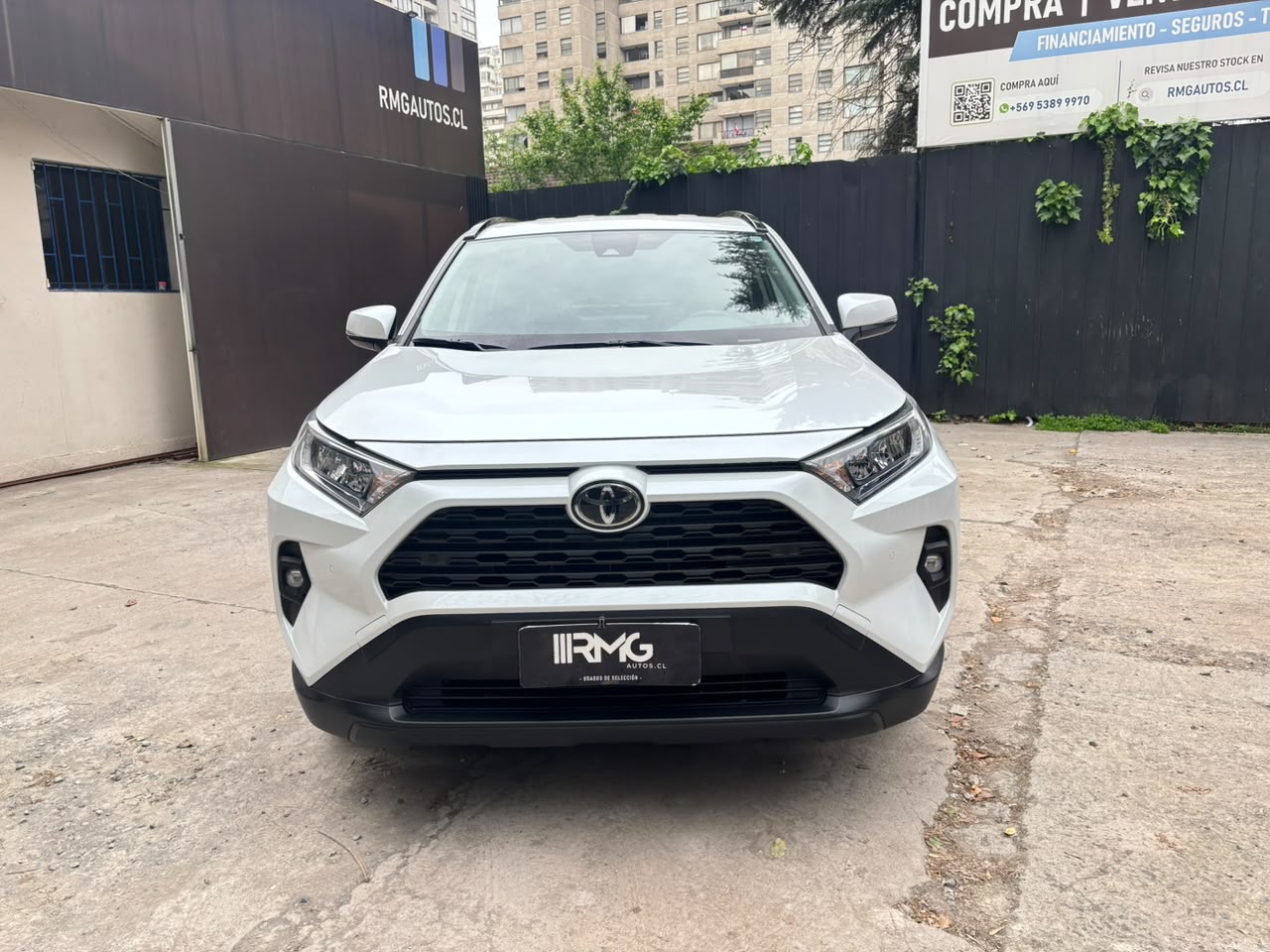 Toyota RAV4 — foto 8 de 33