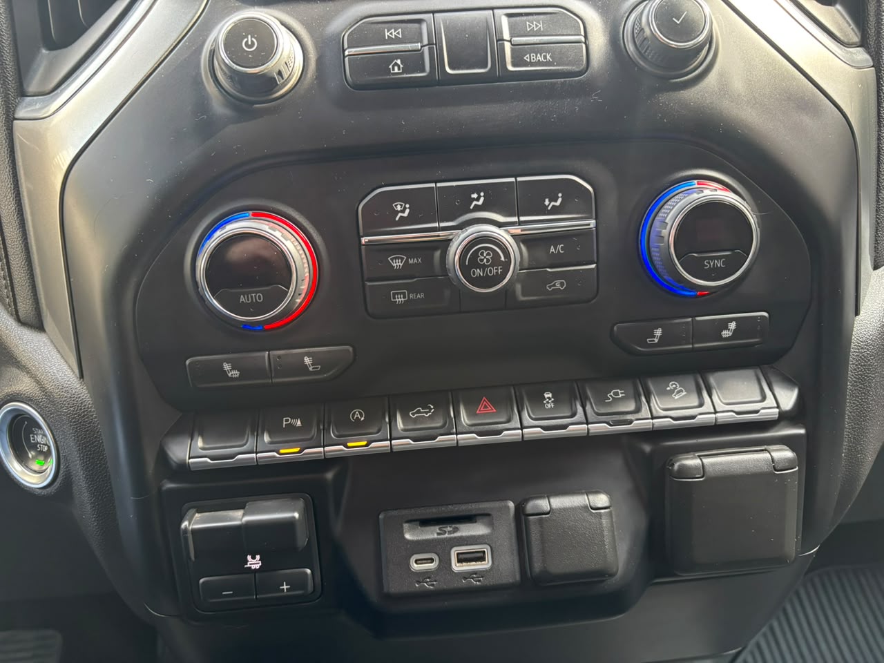 Chevrolet Silverado — foto 14 de 19