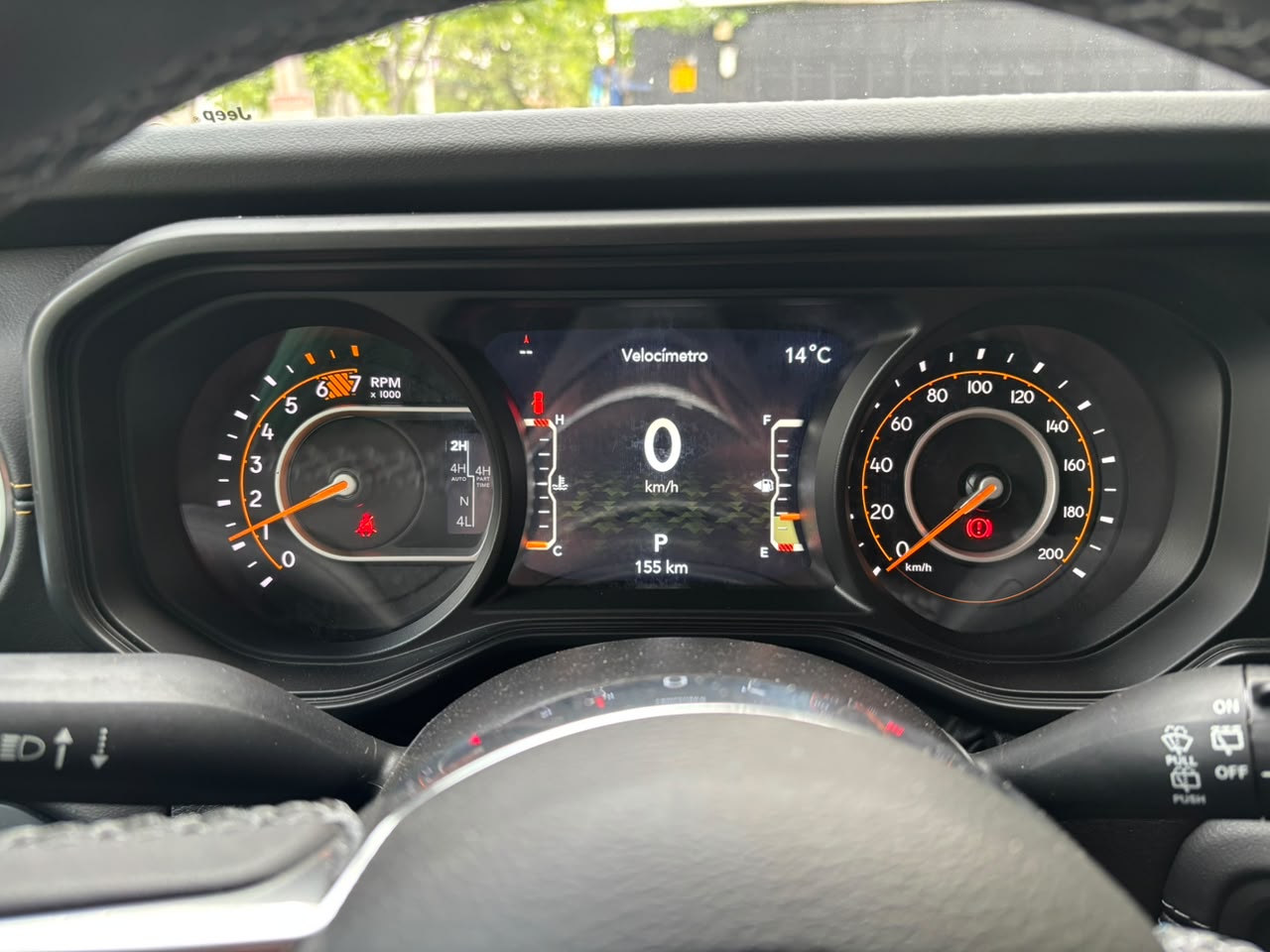 Jeep Wrangler — foto 17 de 34