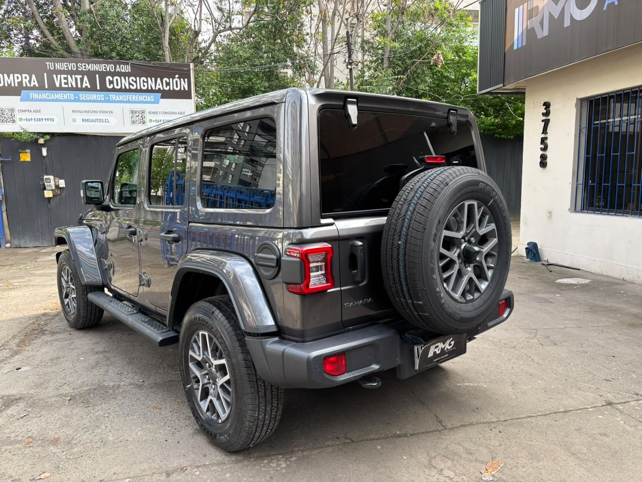 Jeep Wrangler — foto 3 de 34